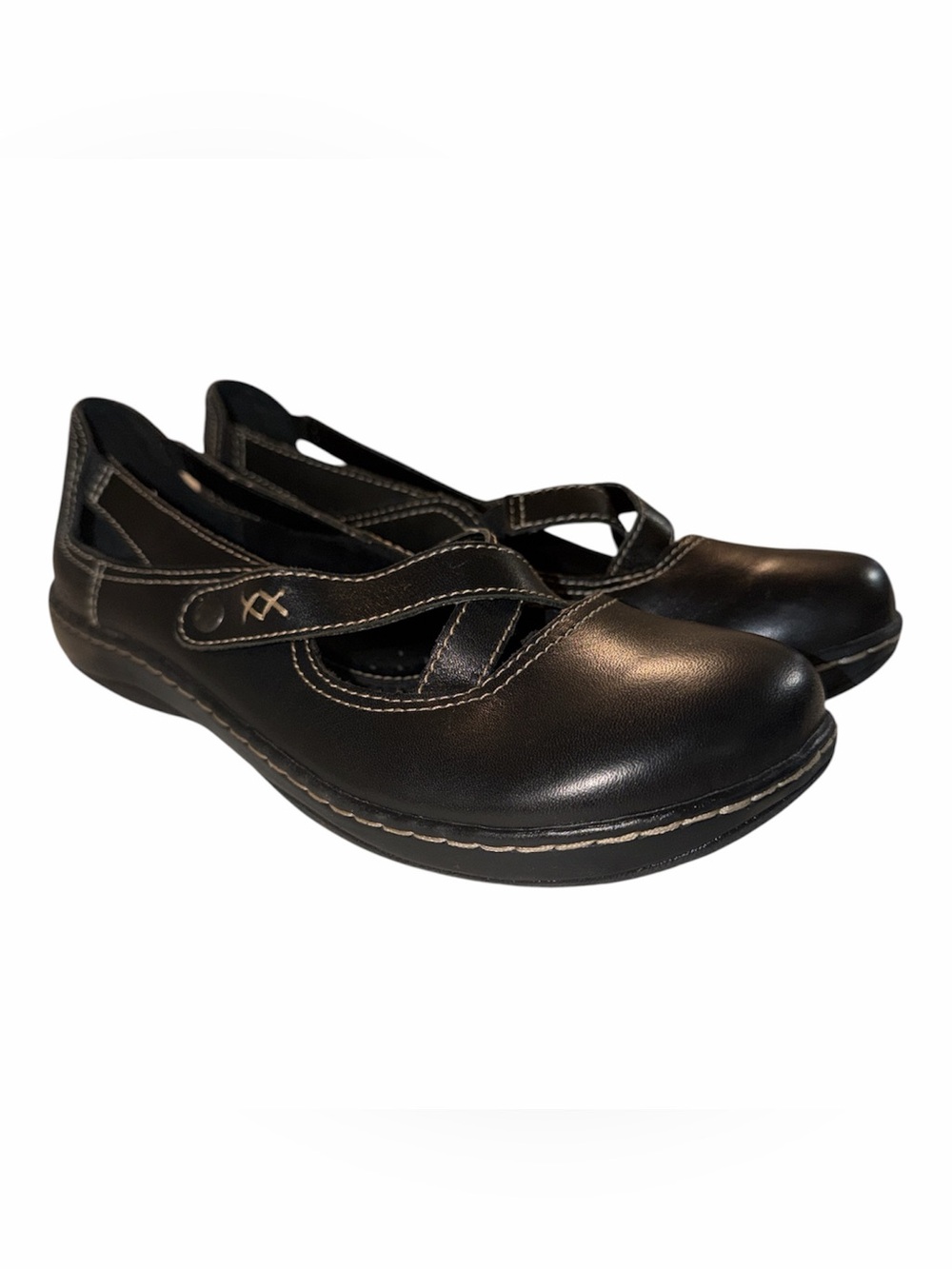 Born Concept bøc Black Cross-Strap Comfort Flats